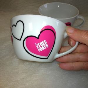 2 Mugs, T-Mobile 2023 Valentines Day Mug, GUC